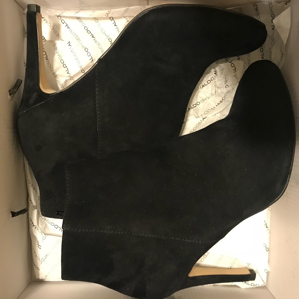 Black pump booties